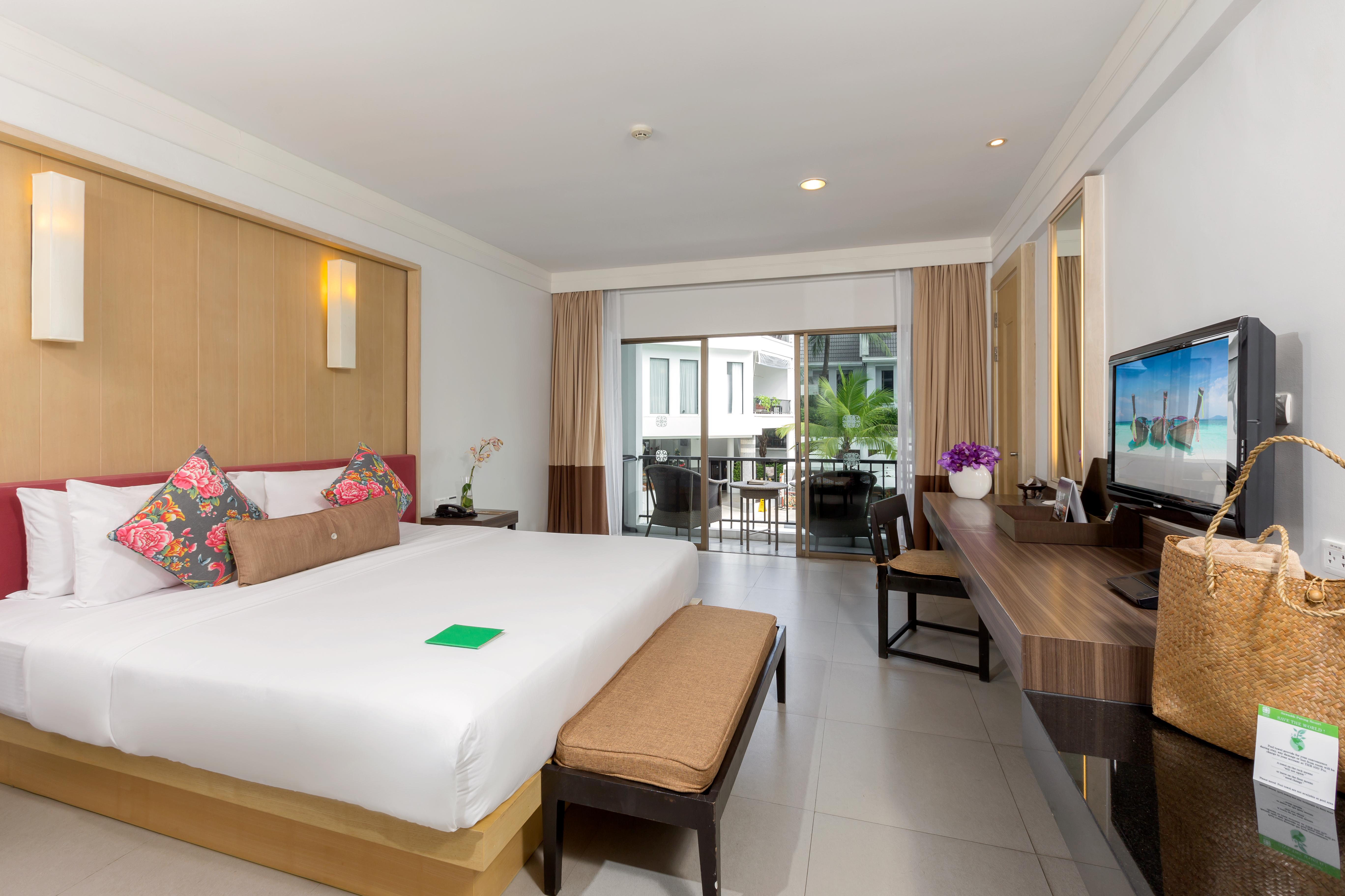 Sawaddi Patong Resort & Spa By Tolani - Sha Extra Plus Ngoại thất bức ảnh