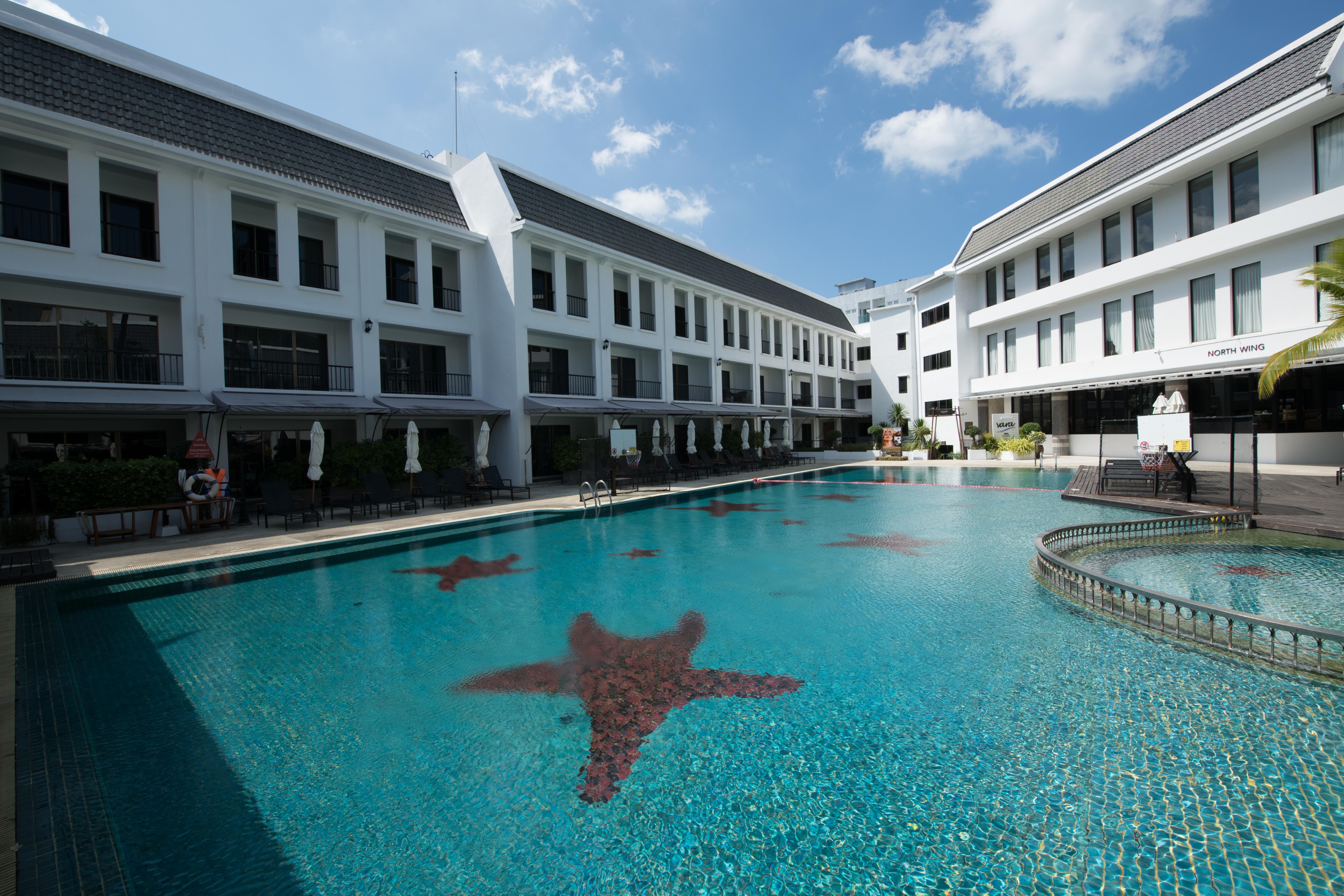 Sawaddi Patong Resort & Spa By Tolani - Sha Extra Plus Ngoại thất bức ảnh